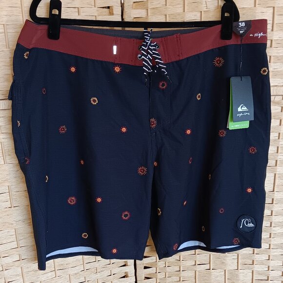 NWT Quiksilver Men's Bathing Suit Board Shorts 19" Velcro Tie L XL Mid Length - Picture 2 of 10